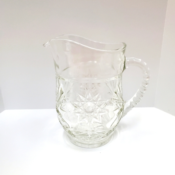 Small glass pitcher - Picture 1 of 5